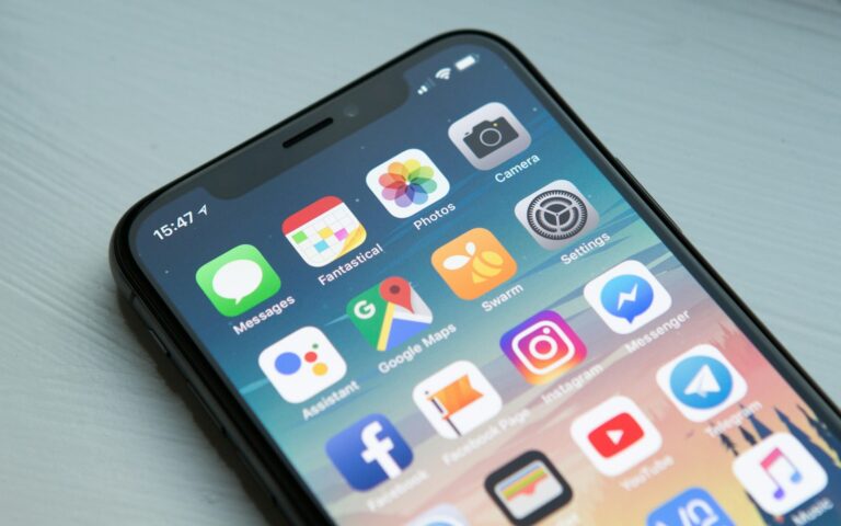 App entwickeln lassen: Ablauf, Kosten und Vertrag für Gründer