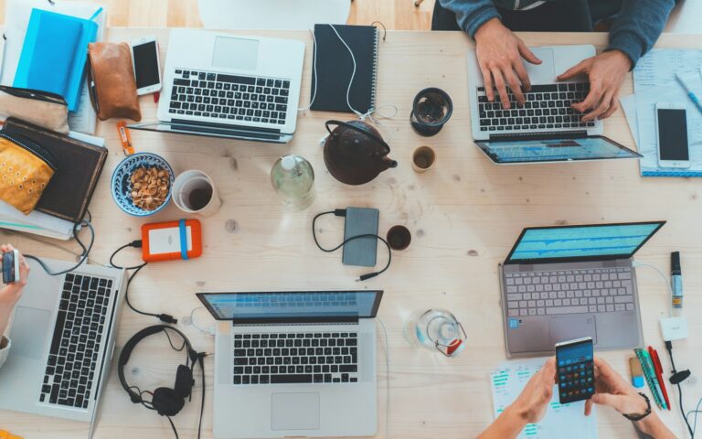 Easy2: Funktionen, Tarife und für wen sich die Plattform eignet